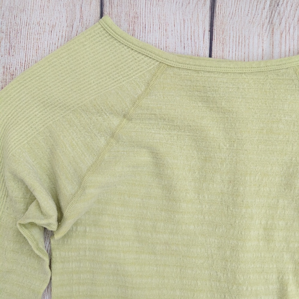 Athleta SMALL Woodridge Moss Green long shirt - Picture 3 of 8